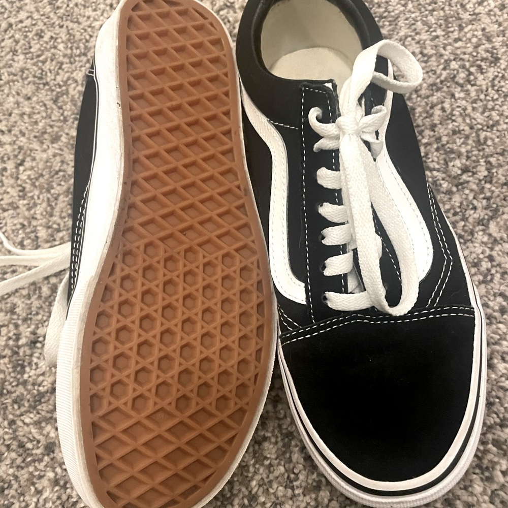 Vans - Picture 2 of 3